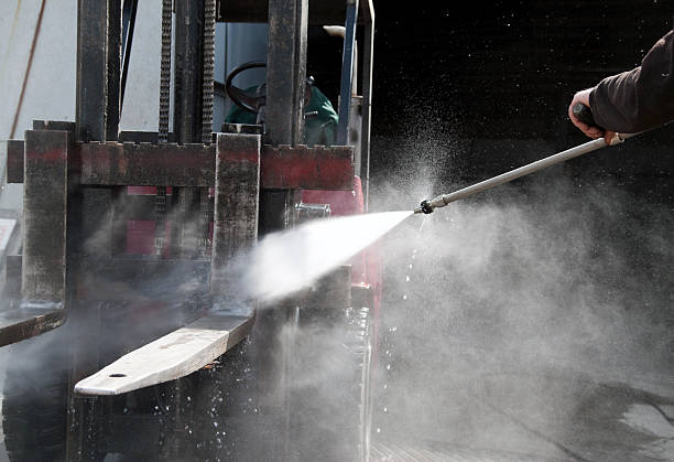 Best Building Exterior Pressure Washing in Mount Vernon, IA